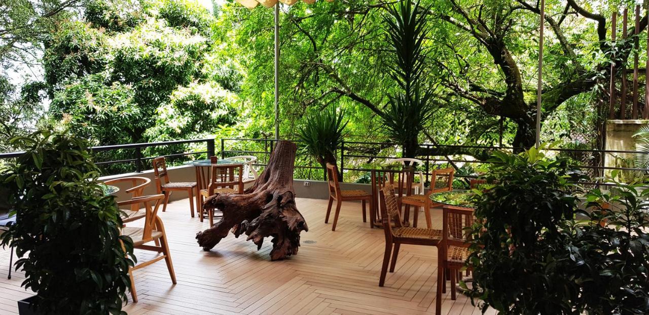 V Grand Hotel, A Member Of Radisson Individuals Medellin Exterior photo