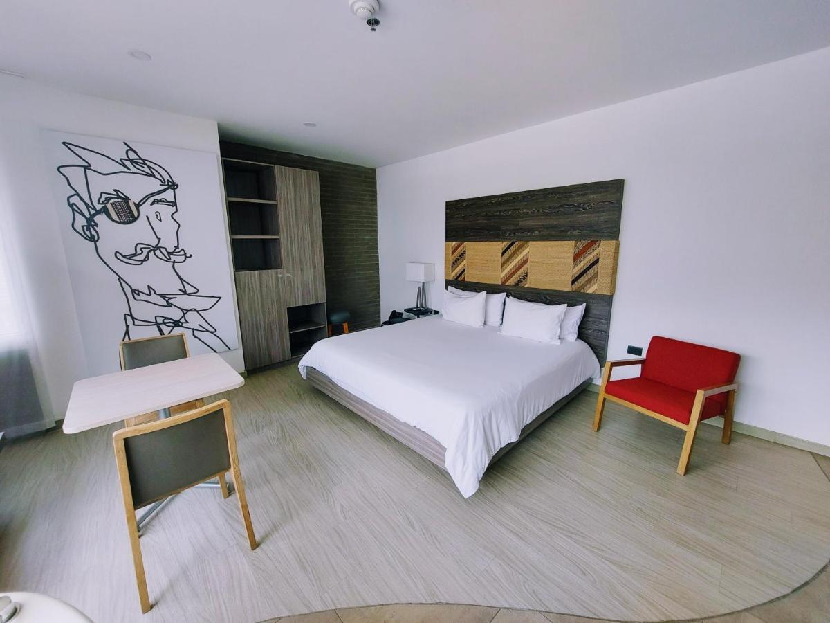 V Grand Hotel, A Member Of Radisson Individuals Medellin Exterior photo