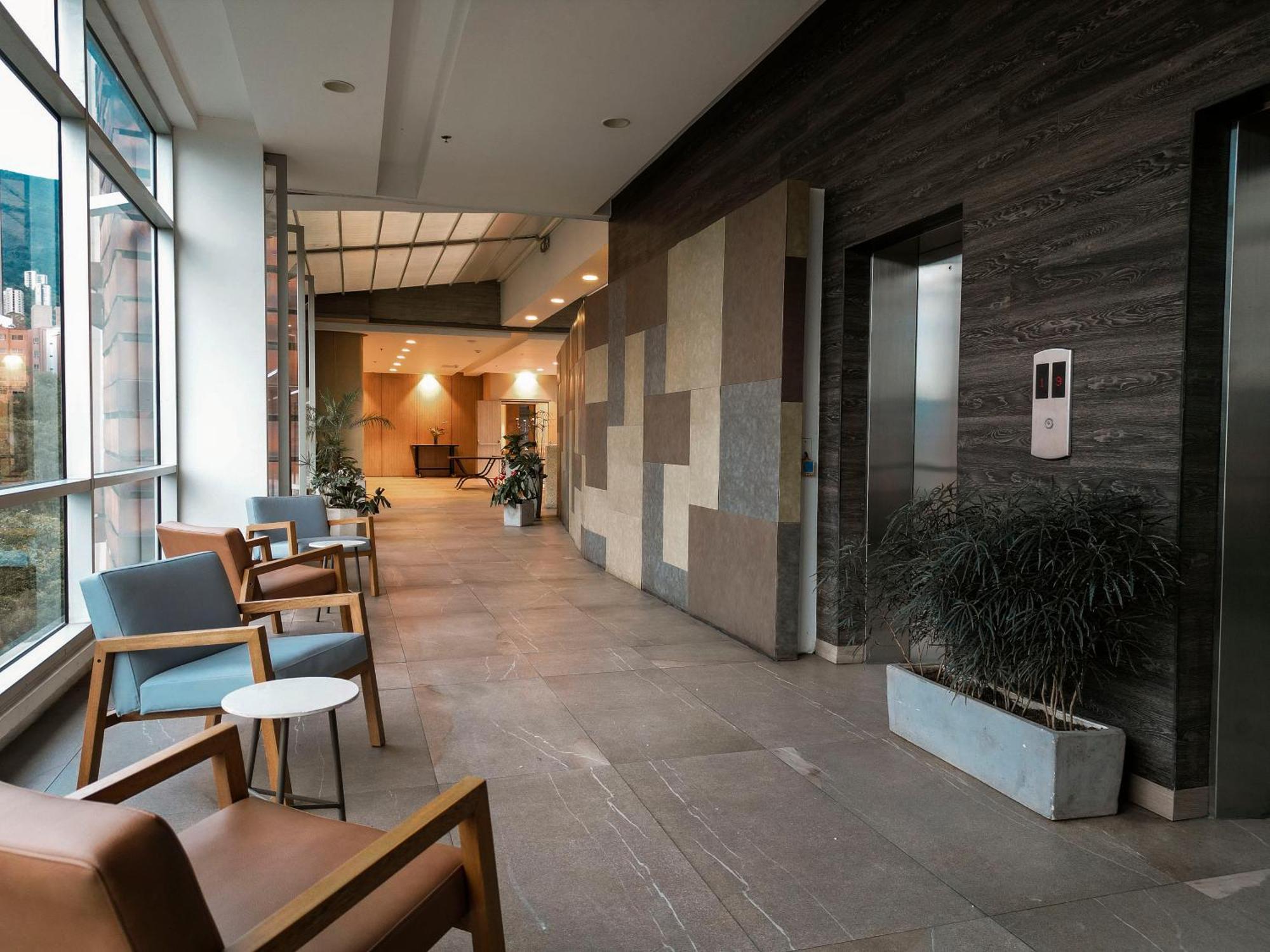 V Grand Hotel, A Member Of Radisson Individuals Medellin Exterior photo